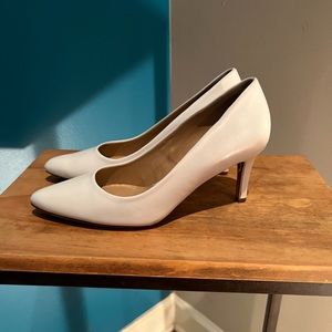 Naturalizer Natalie White Heels Size 8M